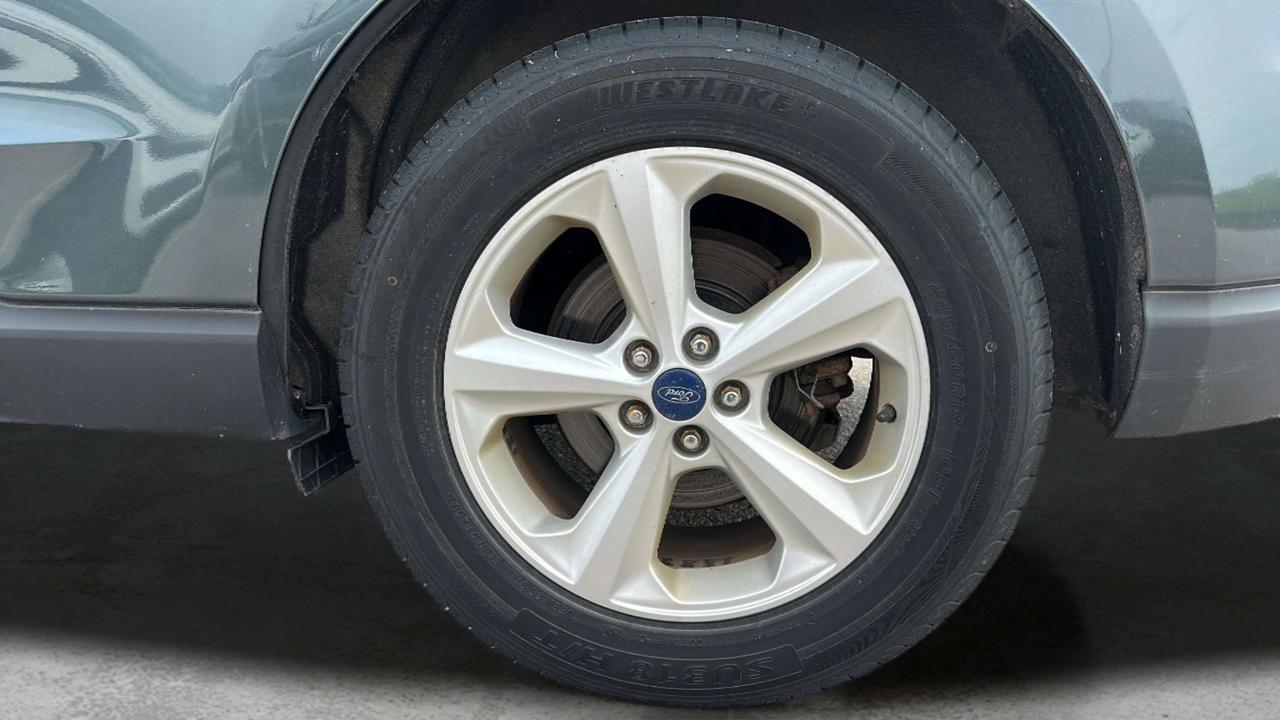 2015 Ford Edge SE Photo