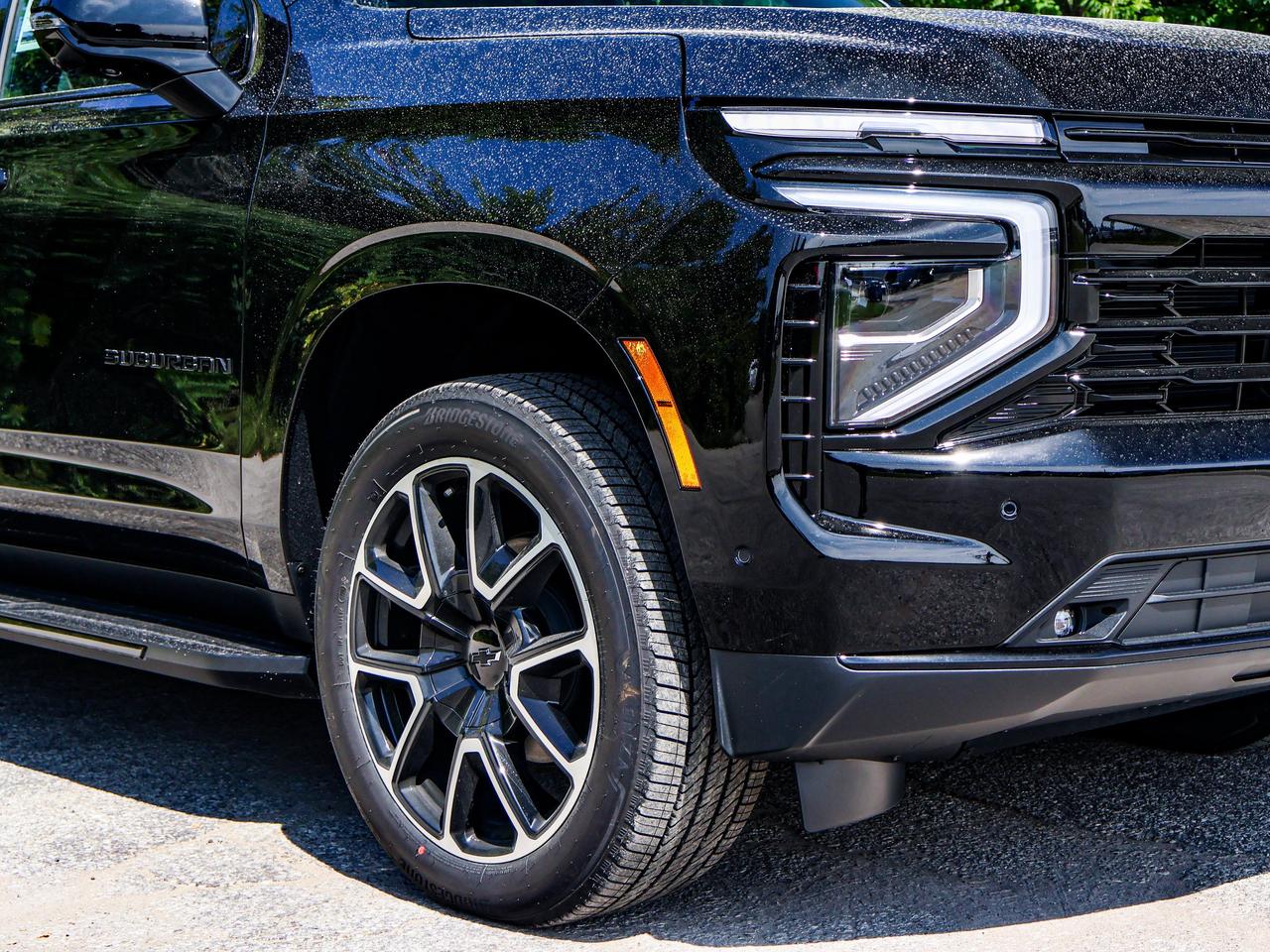 2026 Chevrolet Suburban RST Photo3