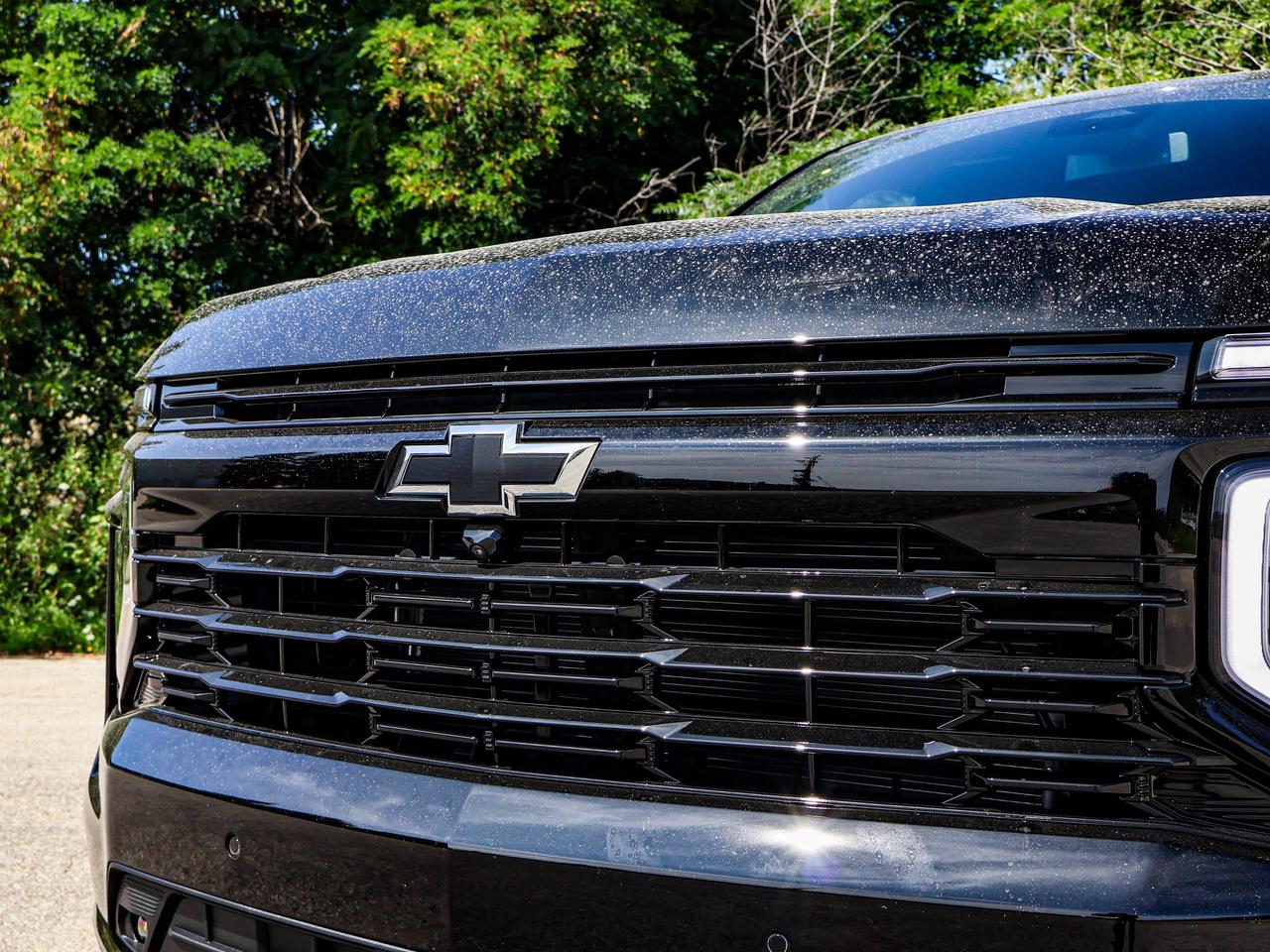 2026 Chevrolet Suburban RST Photo