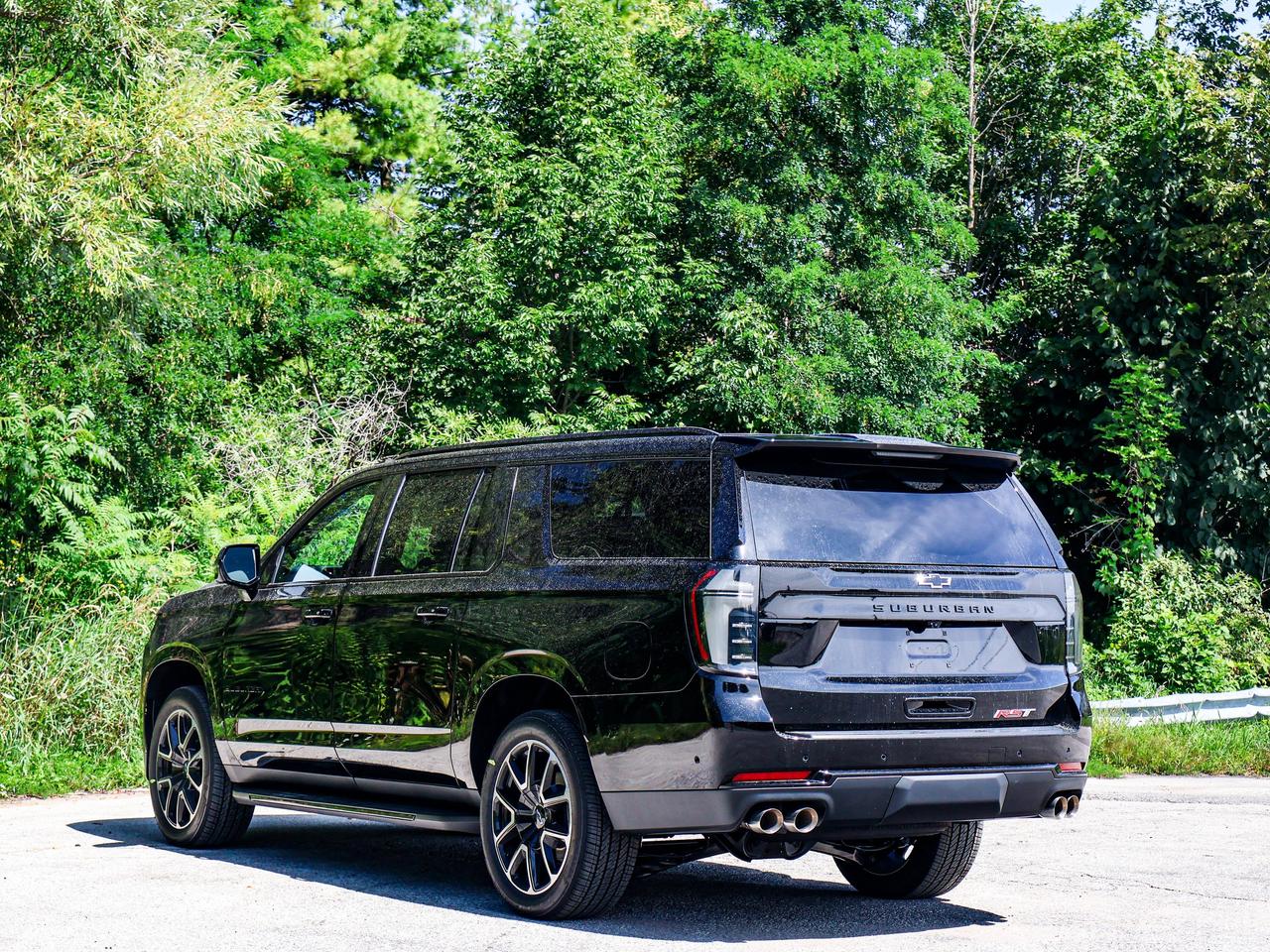 2026 Chevrolet Suburban RST Photo
