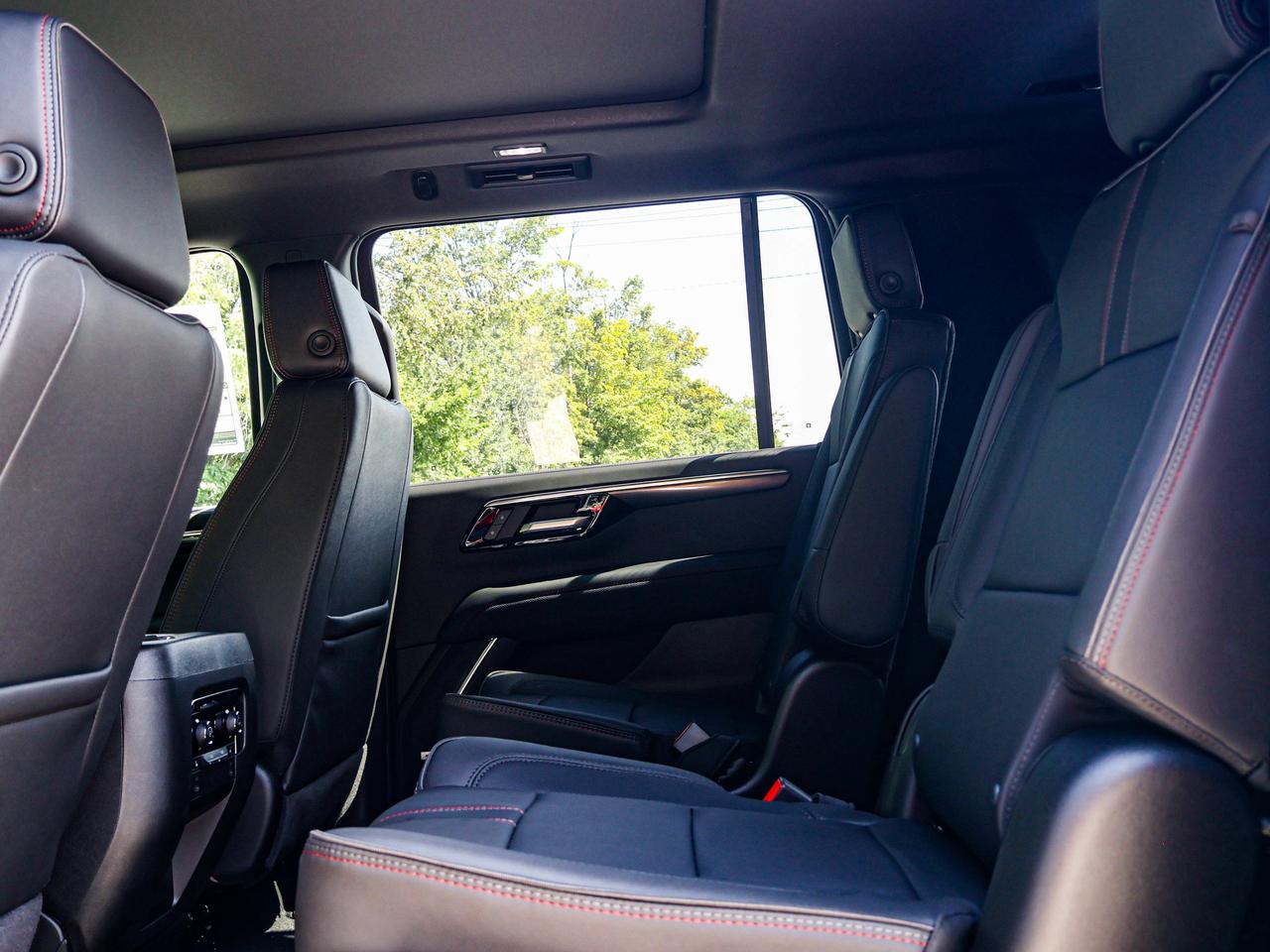 2026 Chevrolet Suburban RST Photo