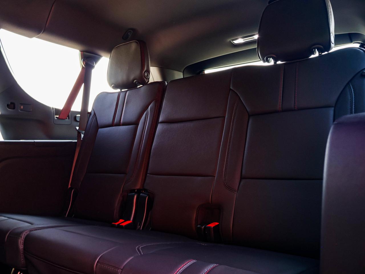 2026 Chevrolet Suburban RST Photo