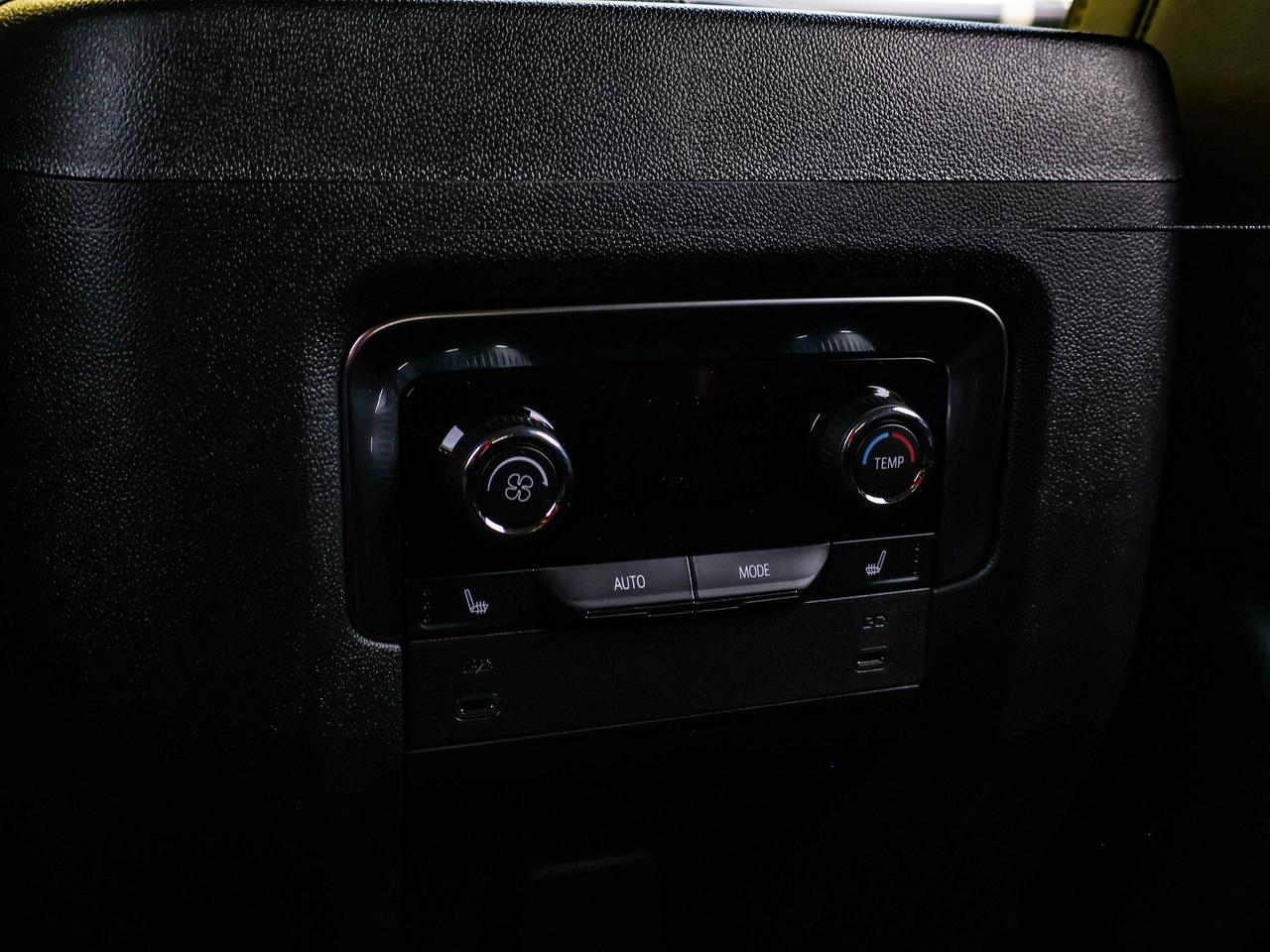 2026 Chevrolet Suburban RST Photo