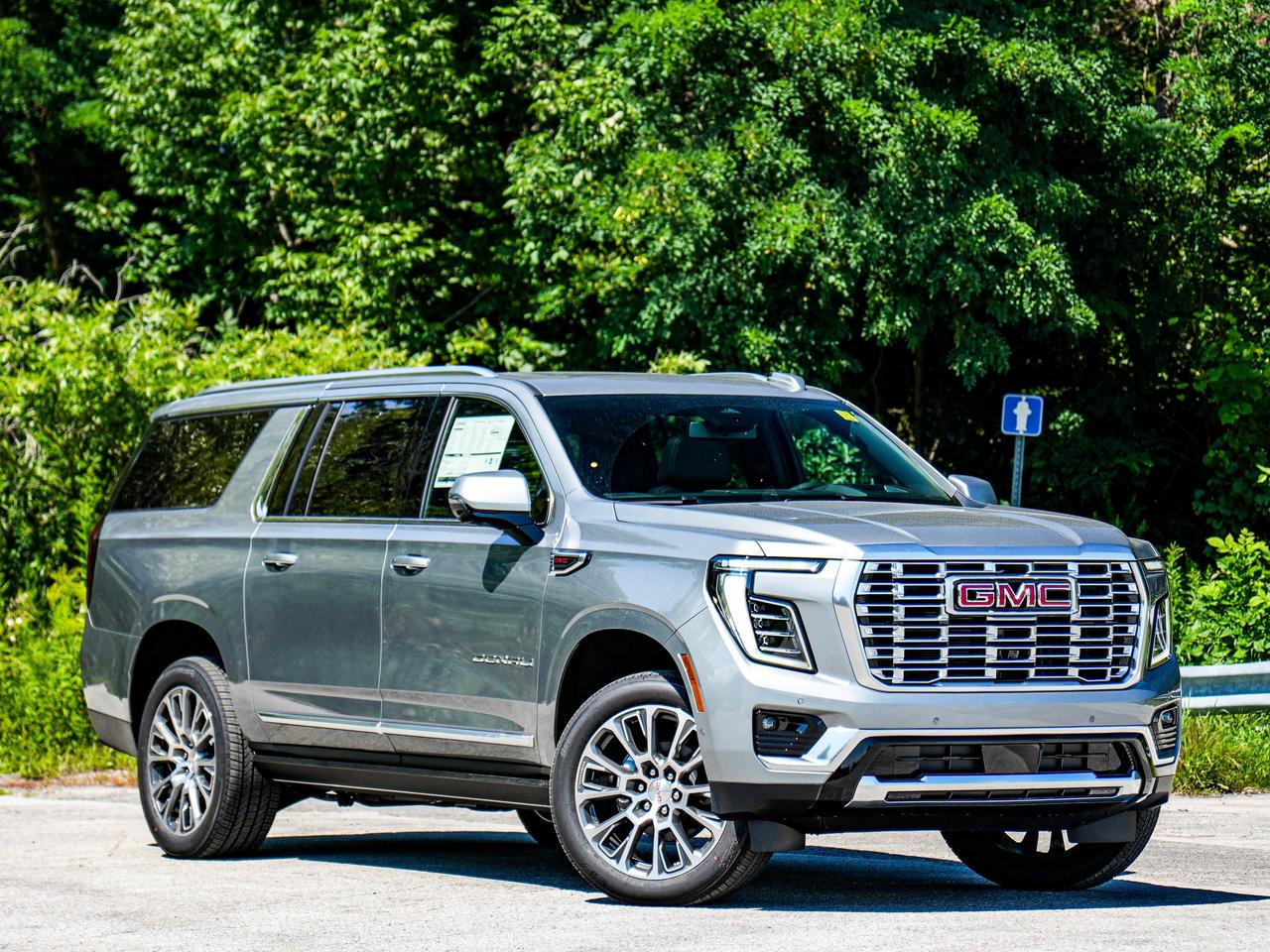 2026 GMC Yukon XL Denali Photo5