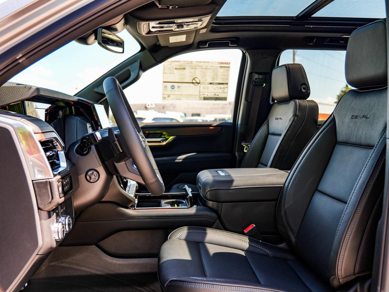 2026 GMC Yukon XL Denali Photo