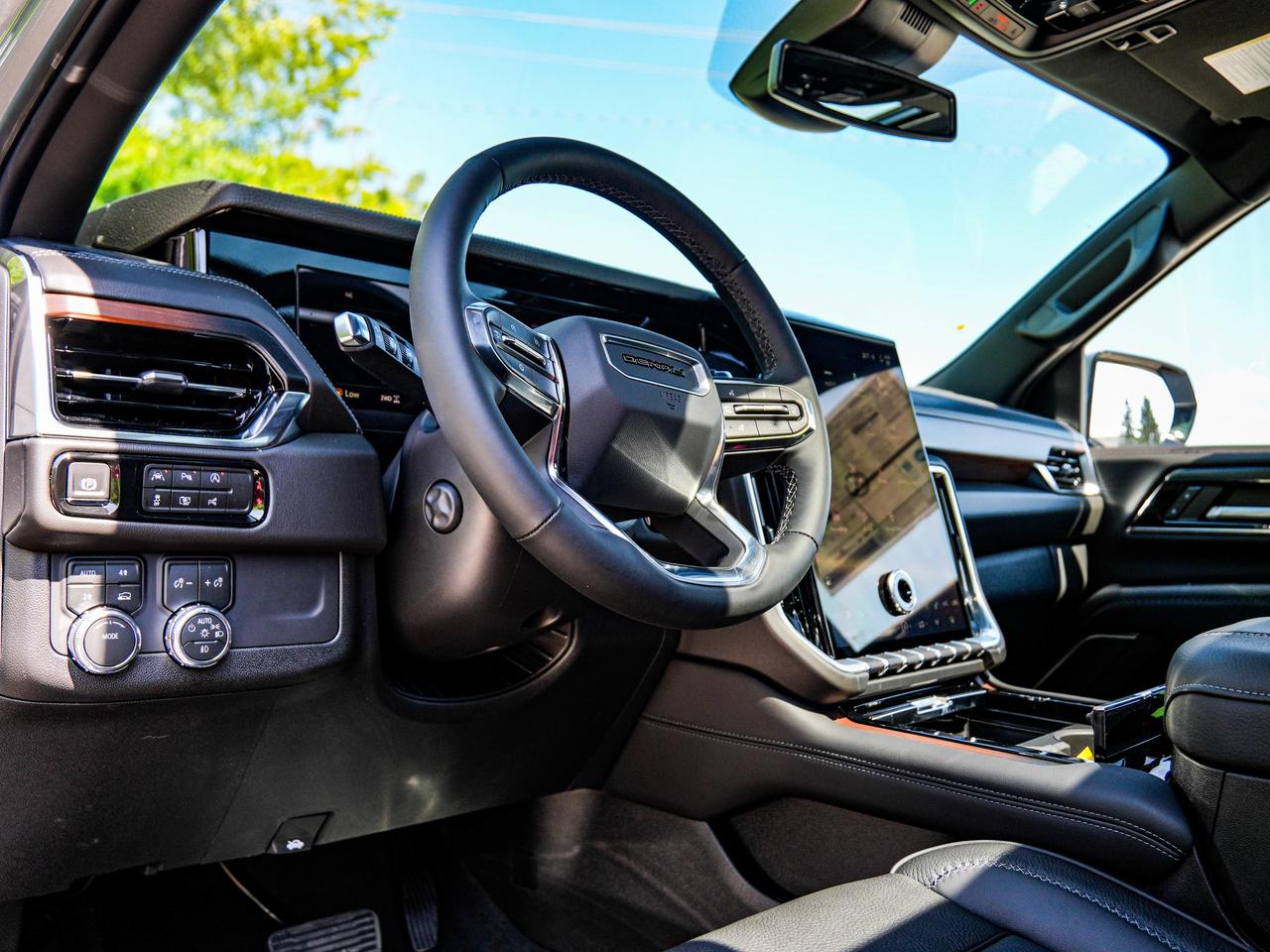 2026 GMC Yukon XL Denali Photo