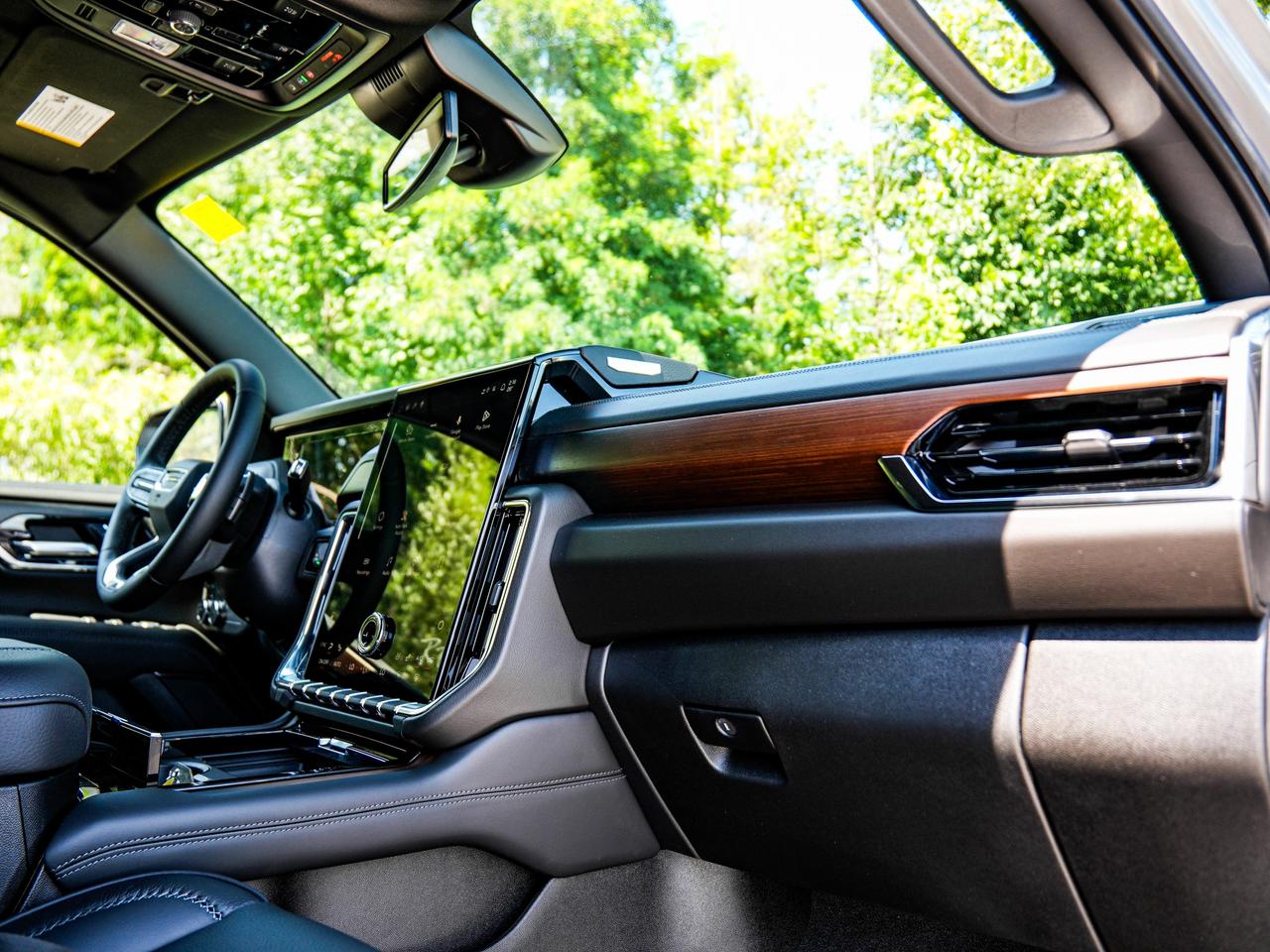 2026 GMC Yukon XL Denali Photo