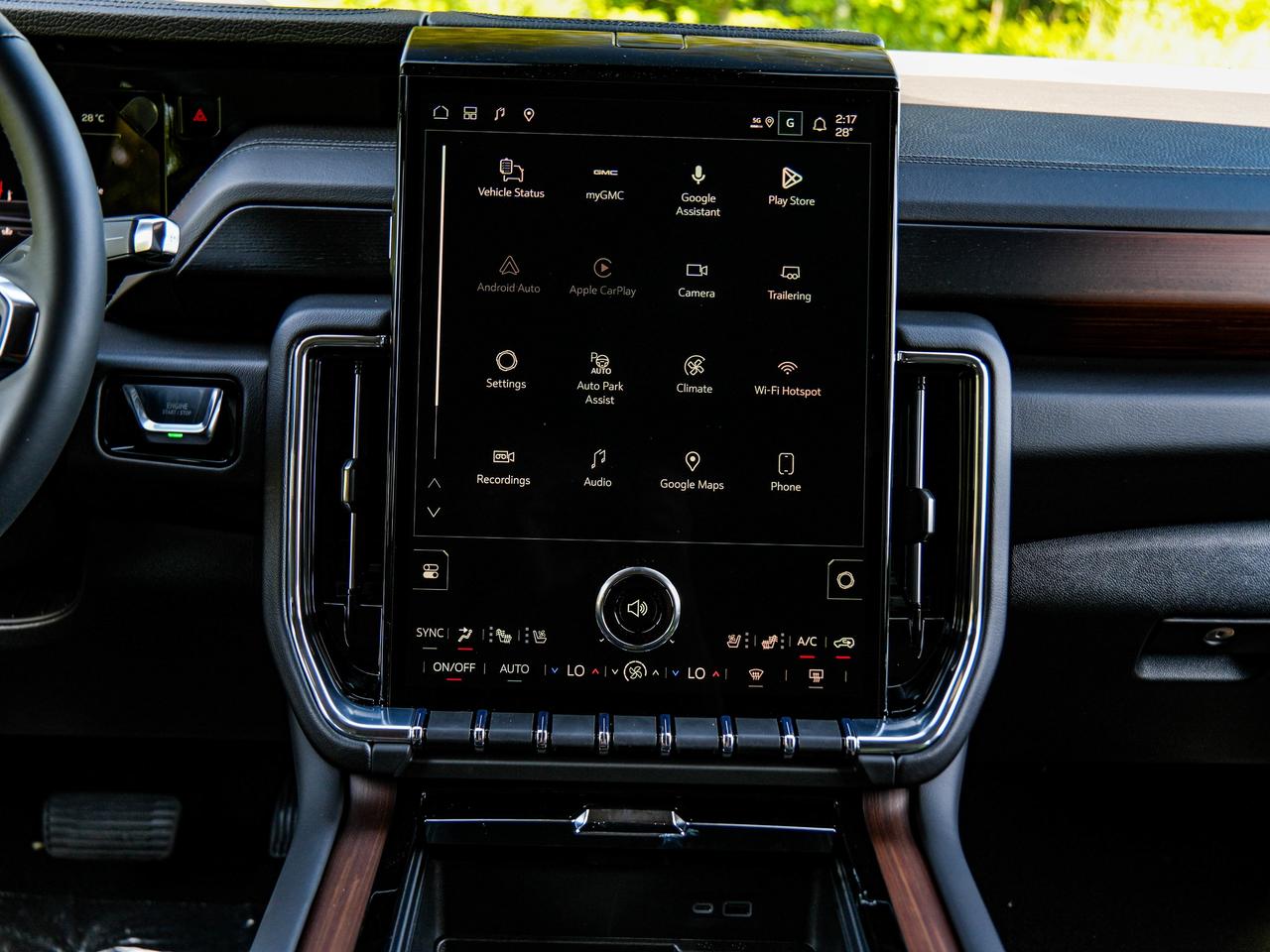 2026 GMC Yukon XL Denali Photo