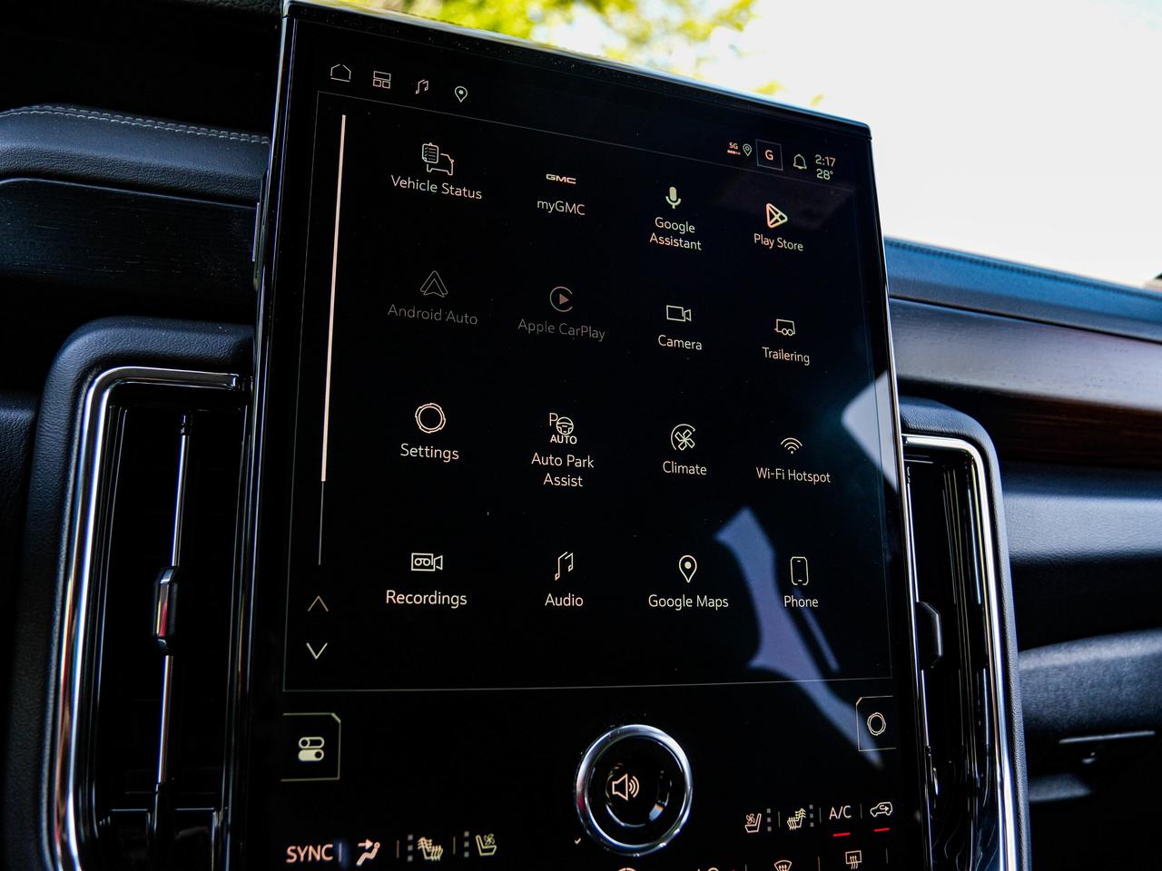 2026 GMC Yukon XL Denali Photo