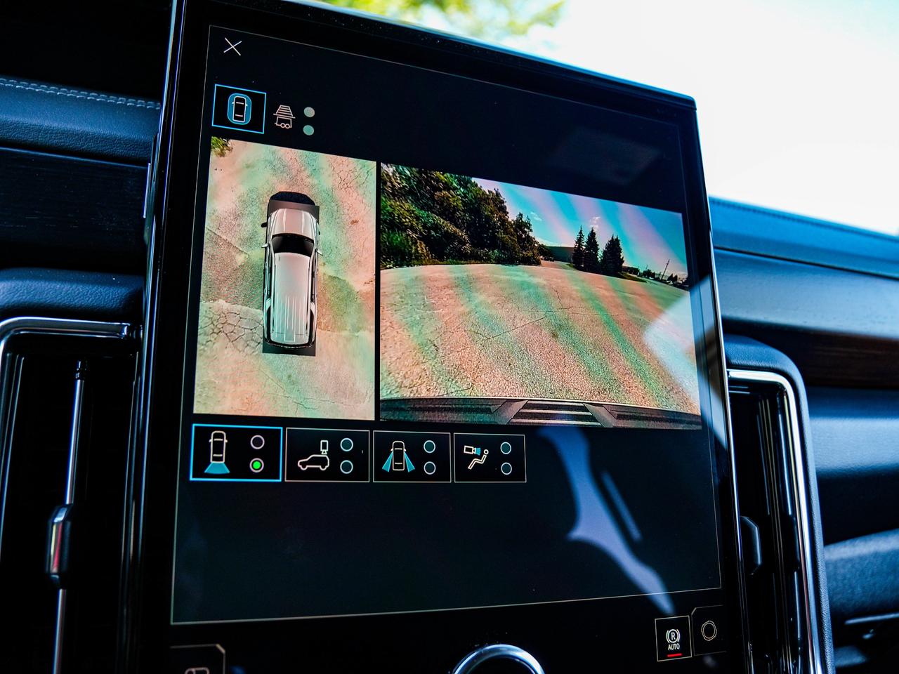 2026 GMC Yukon XL Denali Photo
