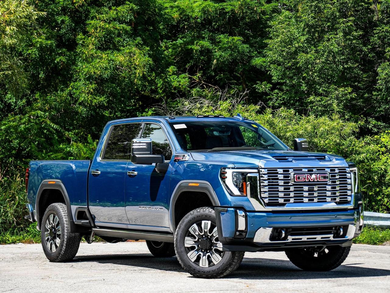 2026 GMC SIERRA 2500HD DENALI Photo