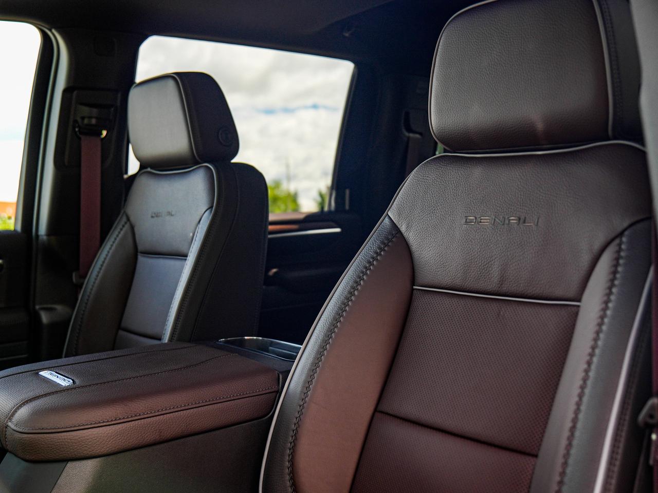 2026 GMC SIERRA 2500HD DENALI Photo