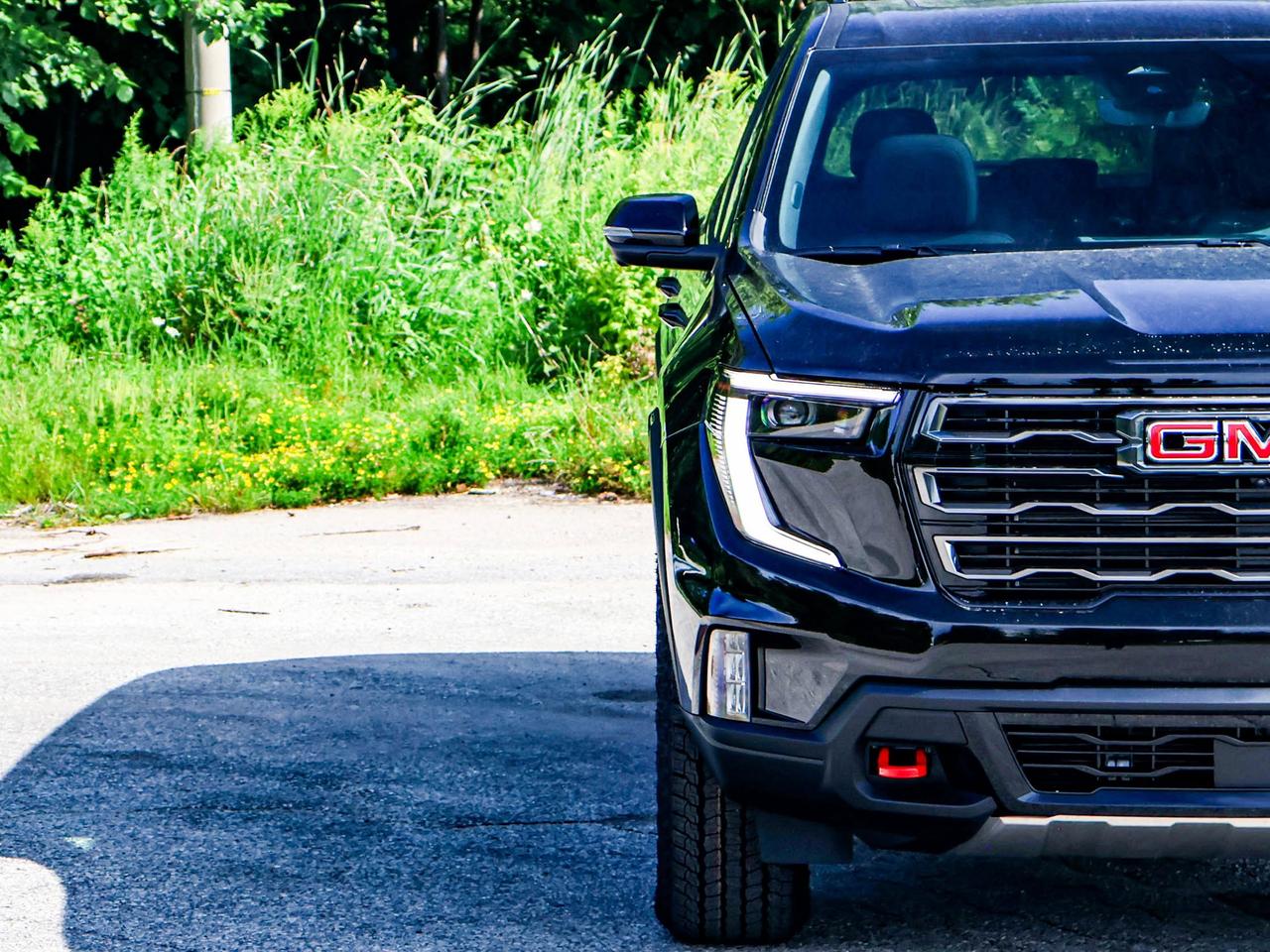2027 GMC Acadia AT4 Photo4