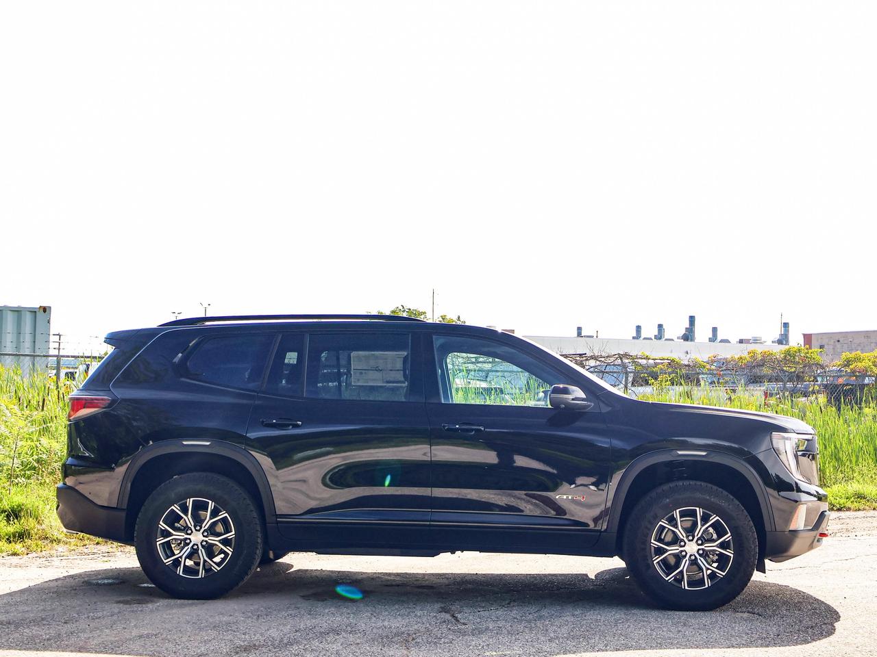 2027 GMC Acadia AT4 Photo