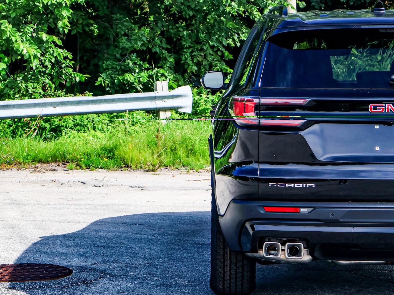 2027 GMC Acadia AT4 Photo