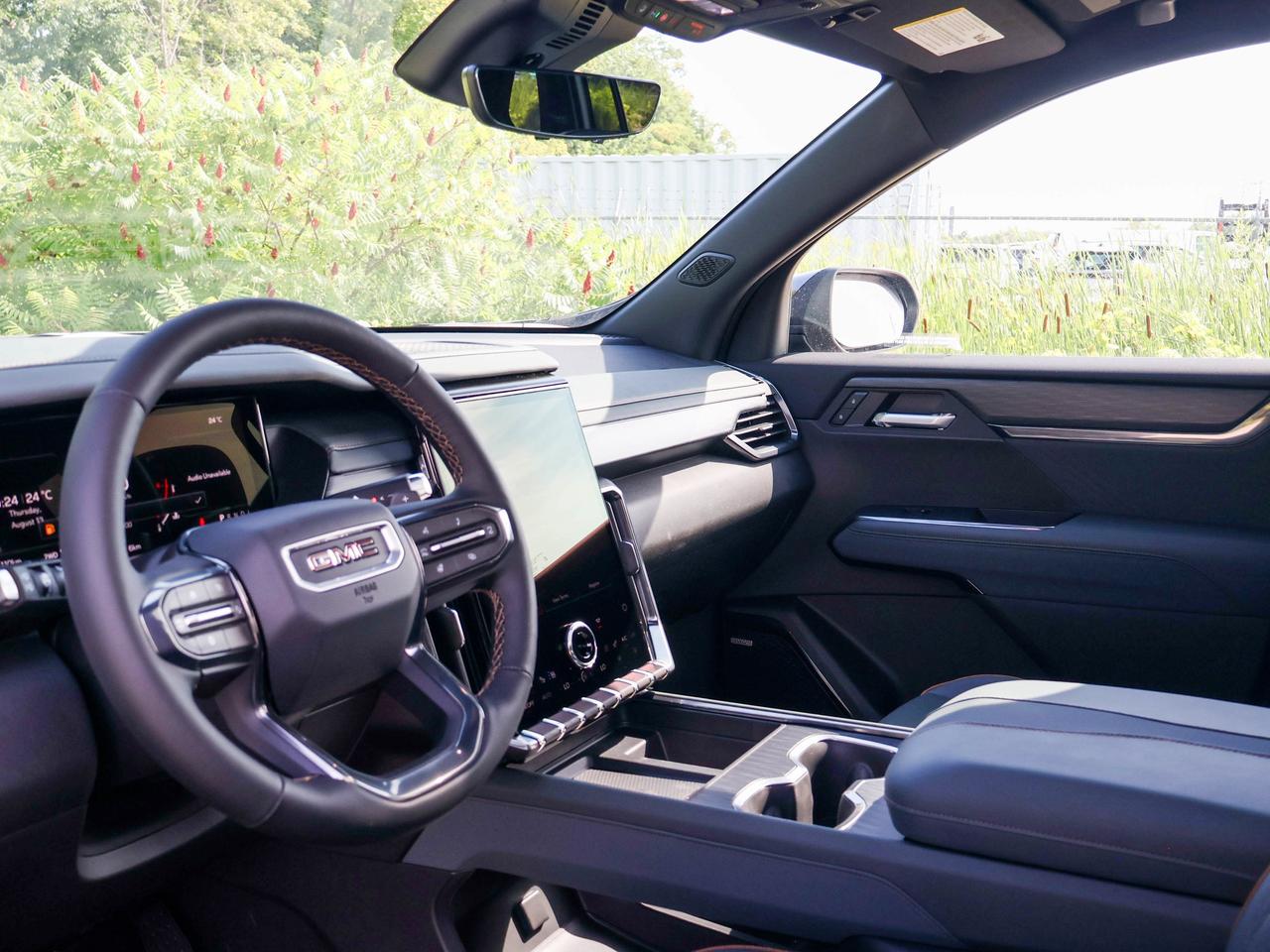 2027 GMC Acadia AT4 Photo