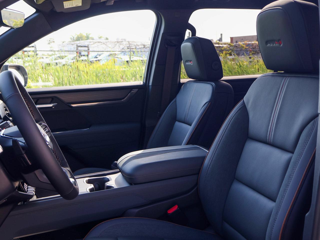 2027 GMC Acadia AT4 Photo