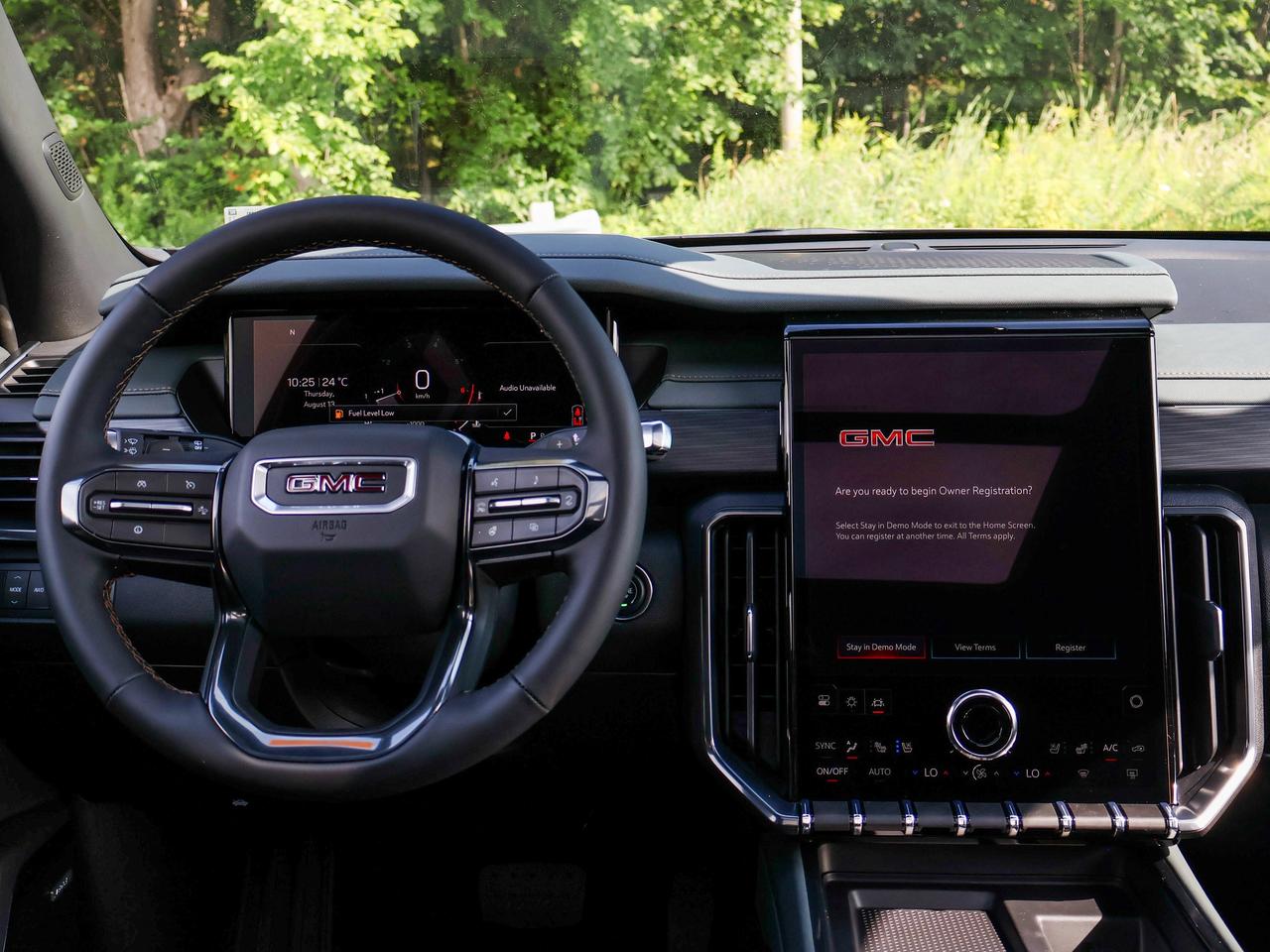 2027 GMC Acadia AT4 Photo