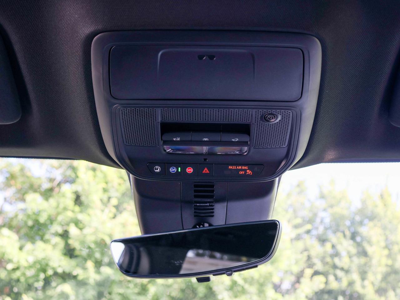 2027 GMC Acadia AT4 Photo