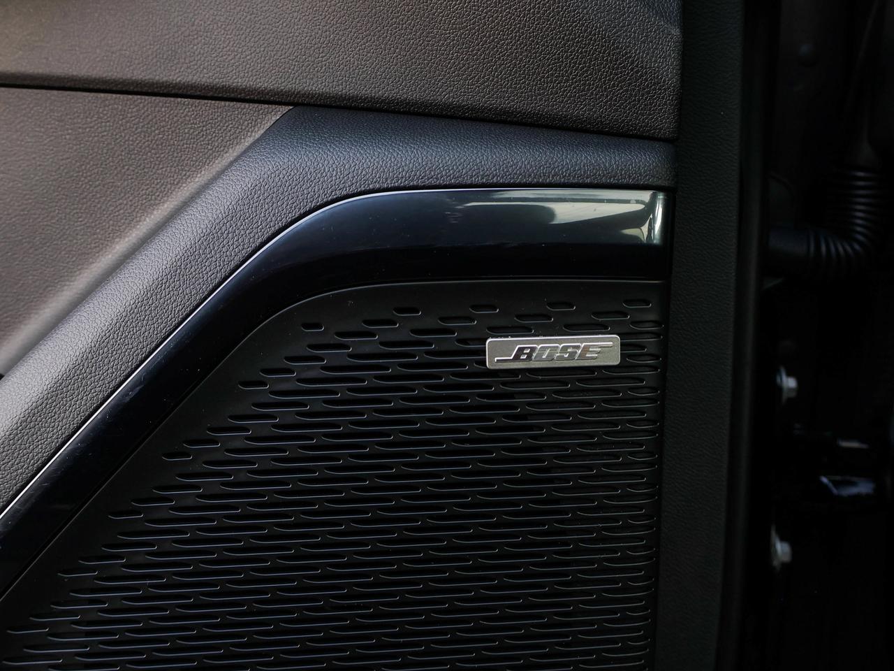 2027 GMC Acadia AT4 Photo