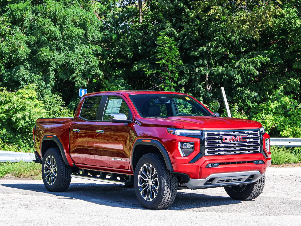 2026 GMC Canyon Denali Photo5