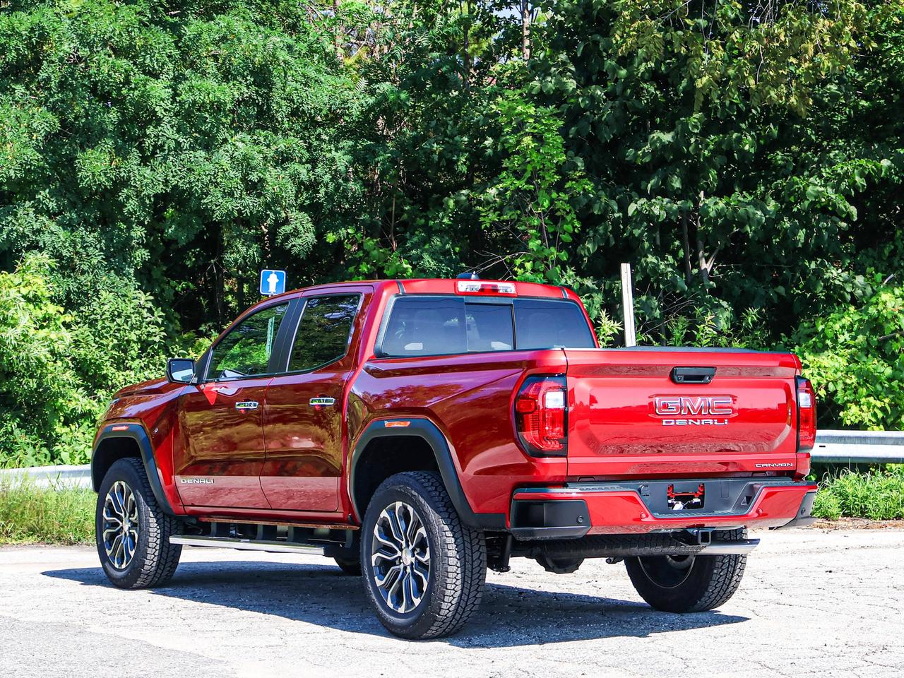 2026 GMC Canyon Denali Photo