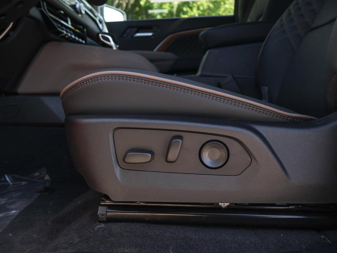 2026 GMC Canyon Denali Photo