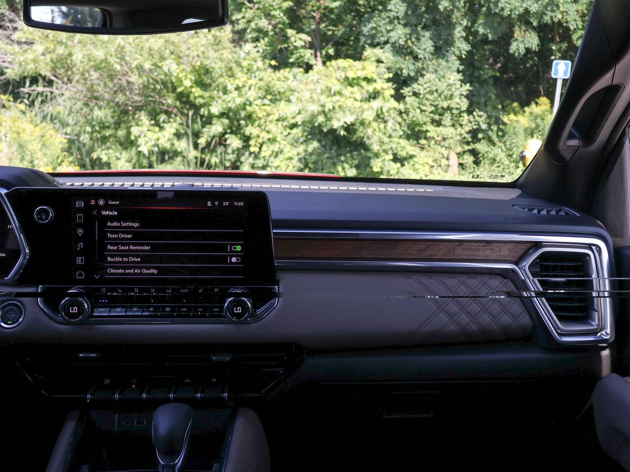 2026 GMC Canyon Denali Photo