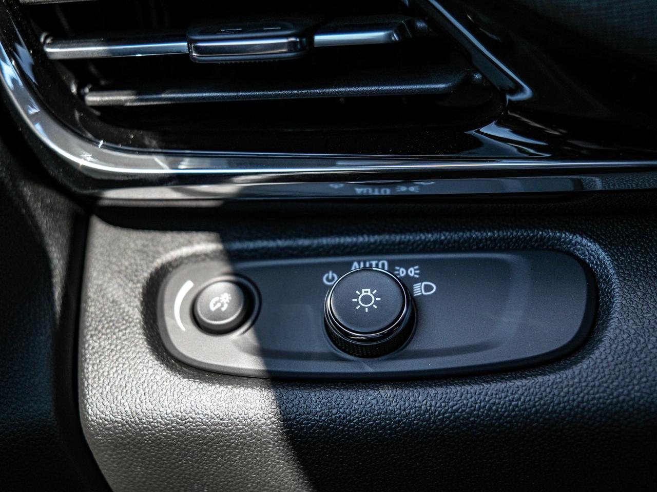 2026 Buick Envista Sport Touring Photo