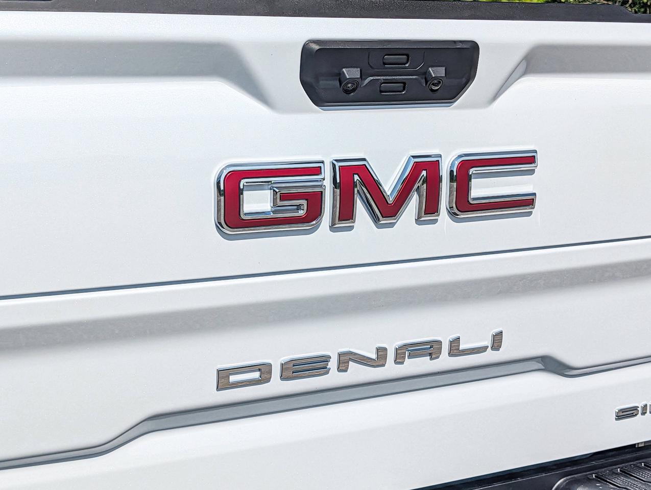 2026 GMC Sierra 1500 Denali Photo