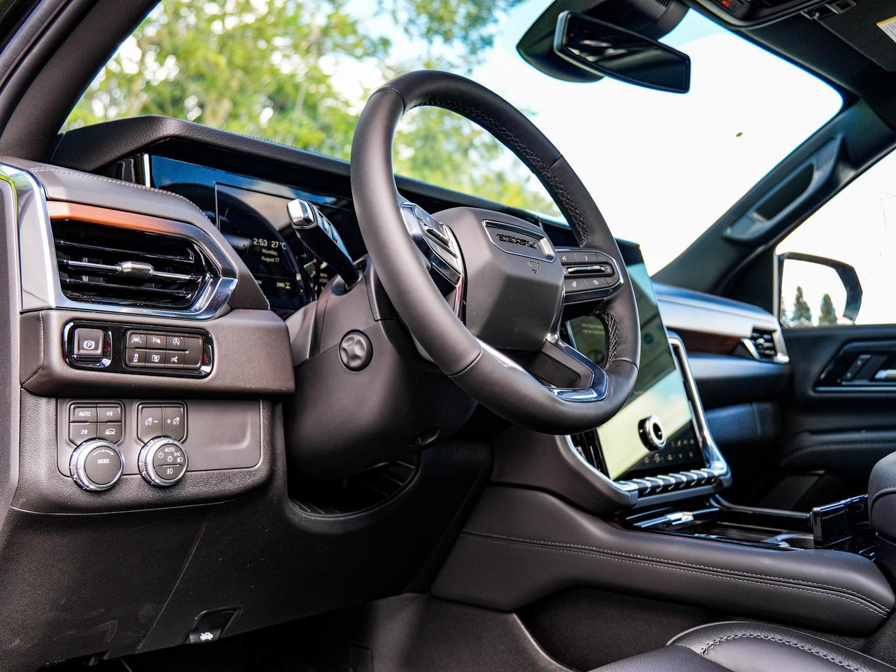 2026 GMC Yukon XL Denali Photo