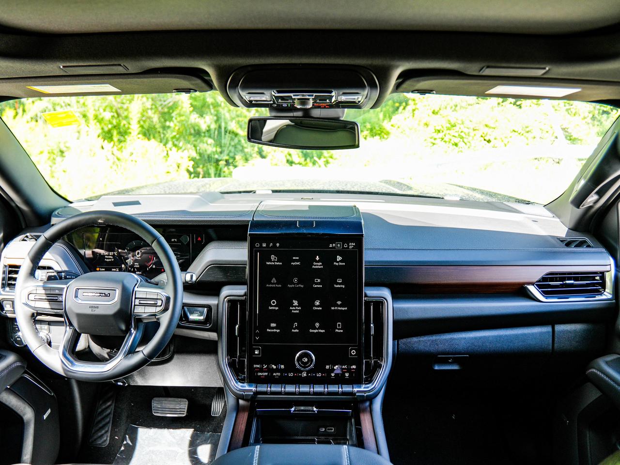 2026 GMC Yukon XL Denali Photo