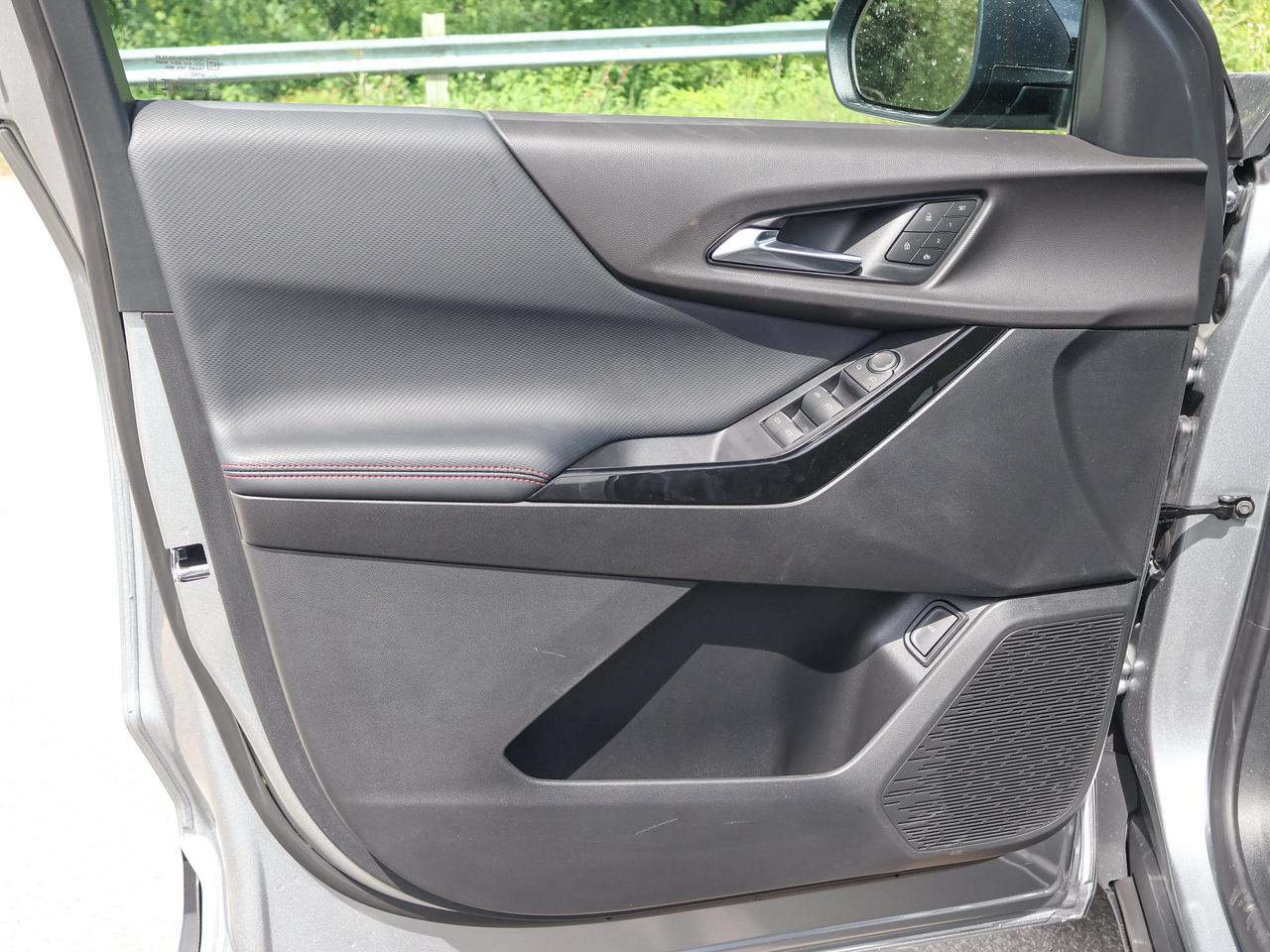 2027 Chevrolet Equinox AWD RS Photo