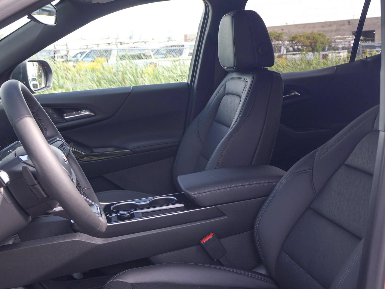 2027 Chevrolet Equinox AWD LT Photo