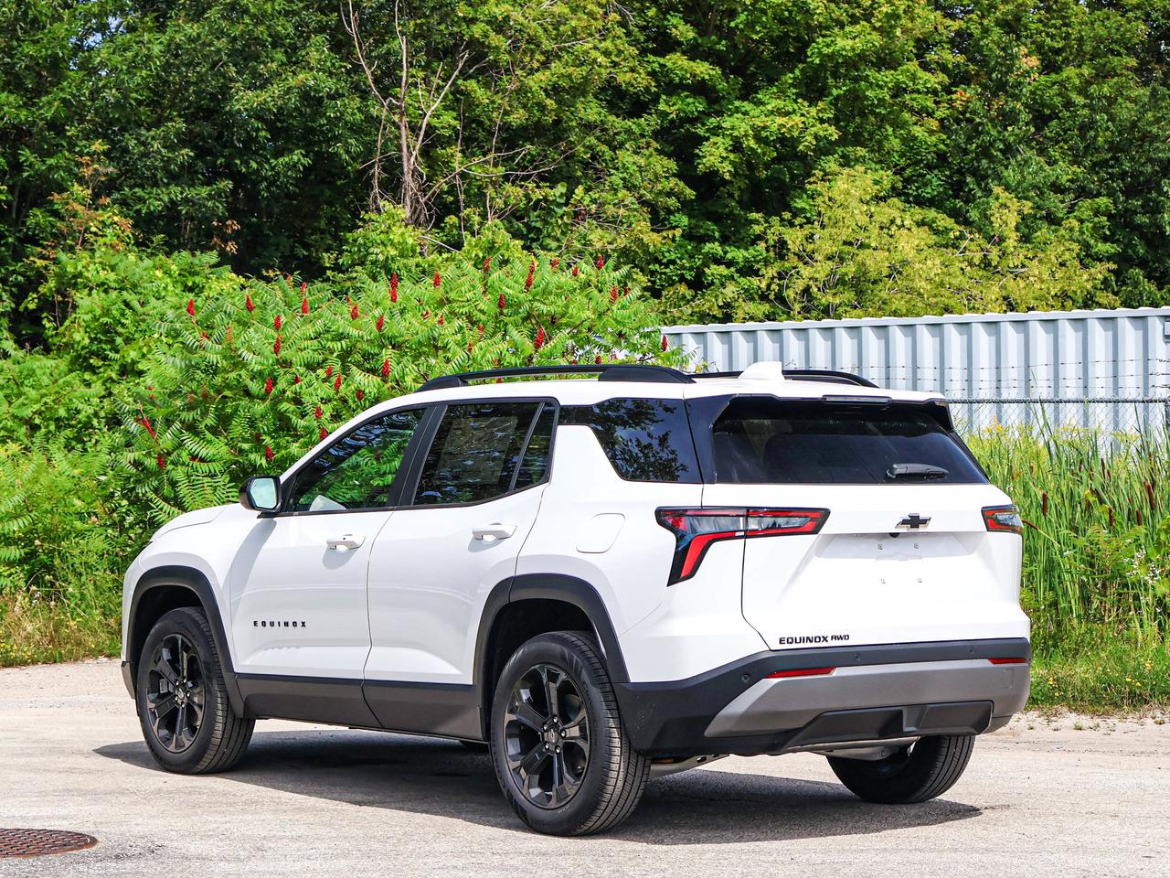 2027 Chevrolet Equinox AWD LT Photo