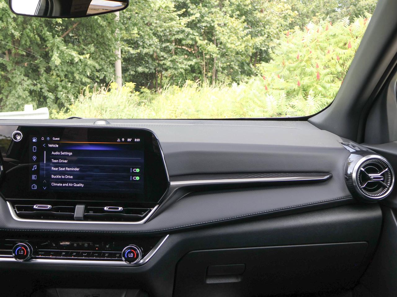 2027 Chevrolet Equinox AWD LT Photo