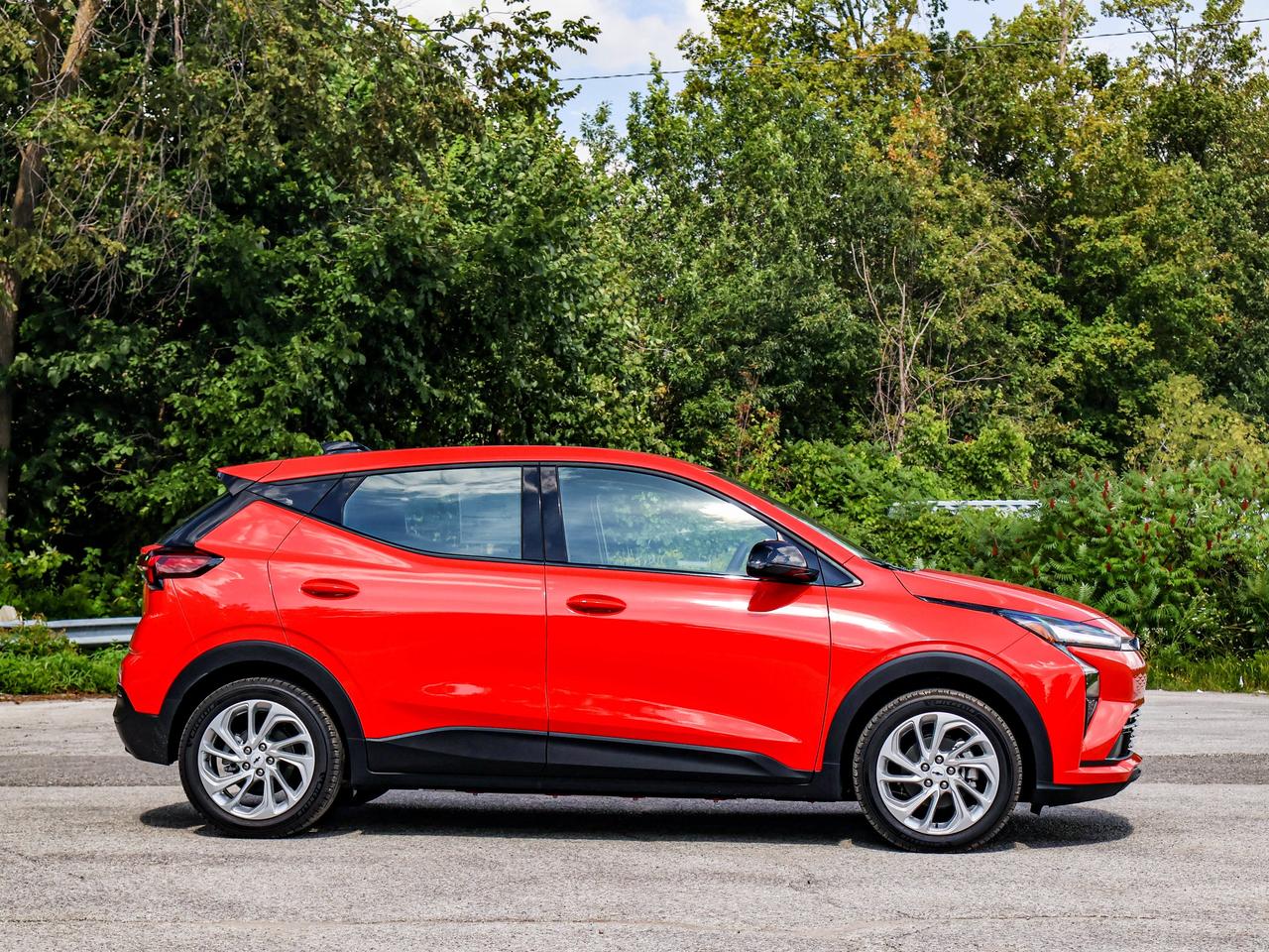 2027 Chevrolet Bolt LT Photo3