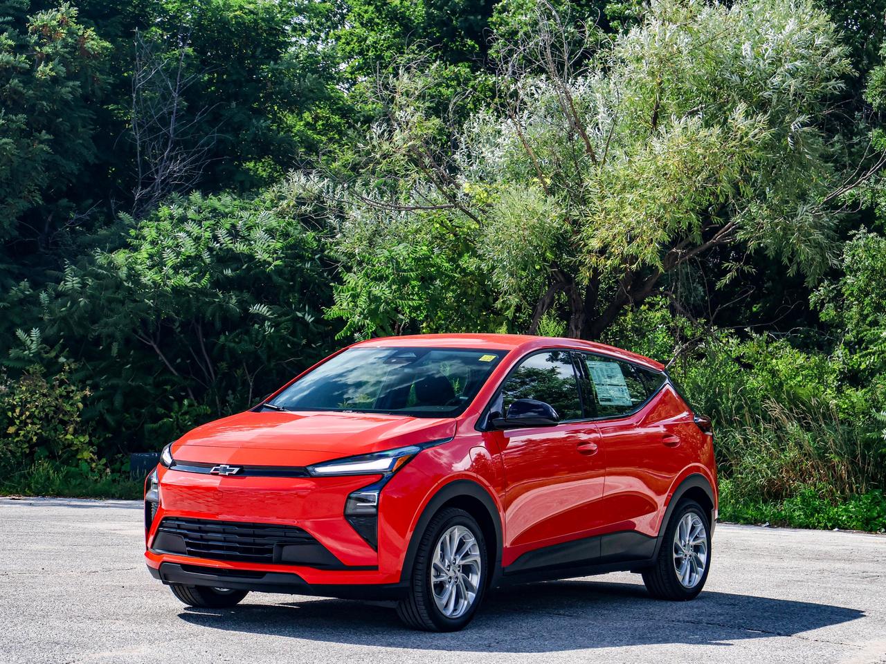 2027 Chevrolet Bolt LT Photo