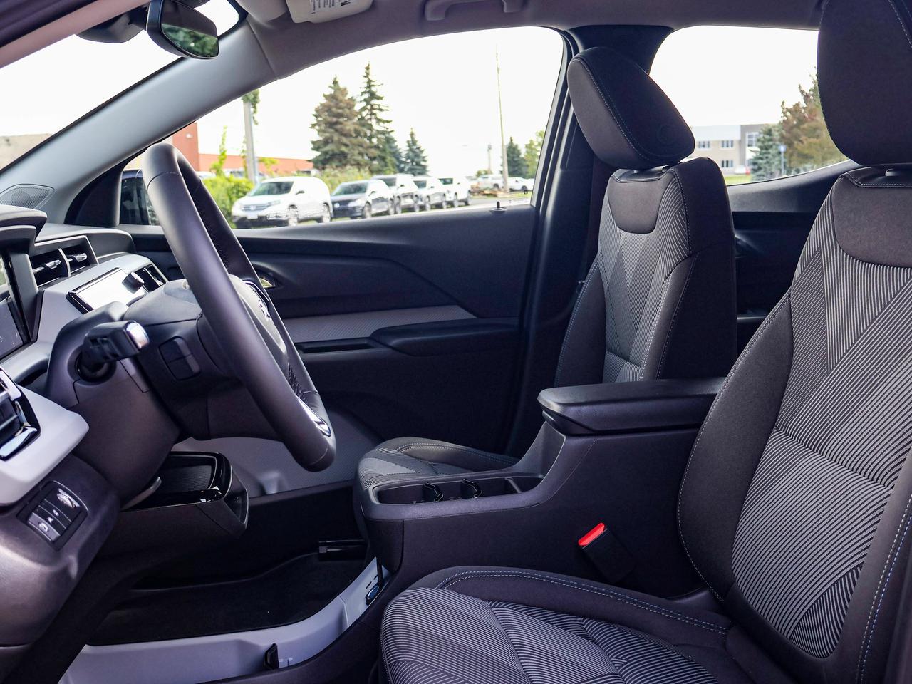 2027 Chevrolet Bolt LT Photo