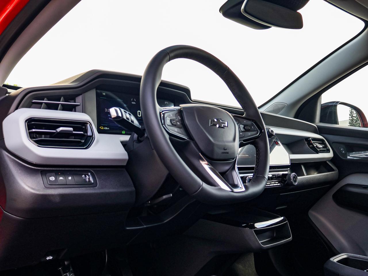 2027 Chevrolet Bolt LT Photo