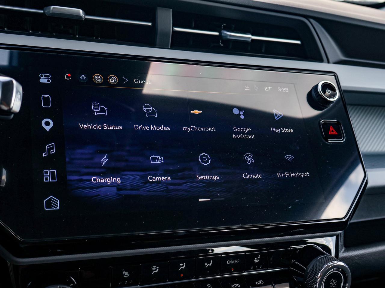 2027 Chevrolet Bolt LT Photo