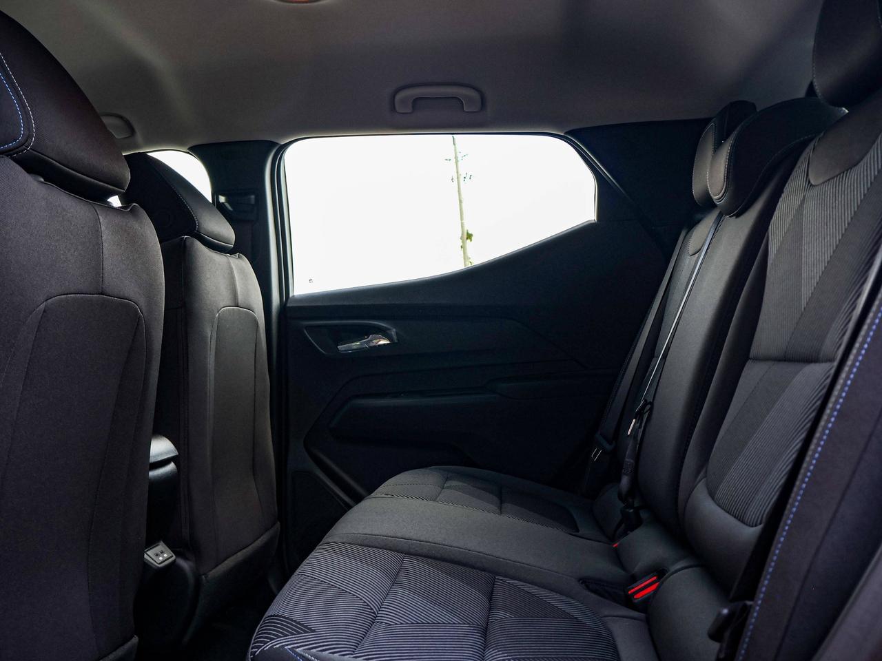 2027 Chevrolet Bolt LT Photo