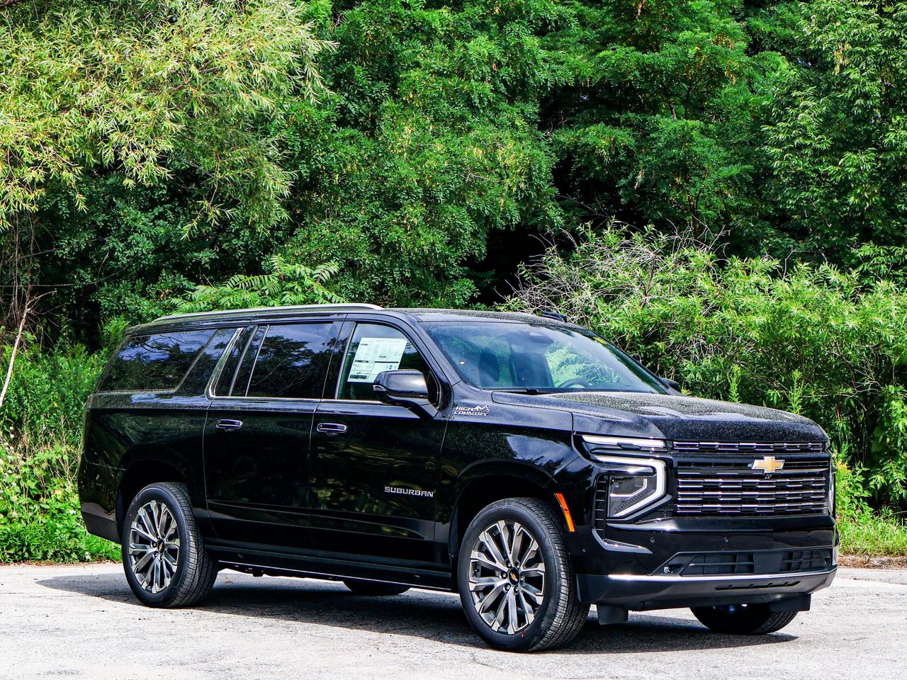 2026 Chevrolet Suburban High Country Photo