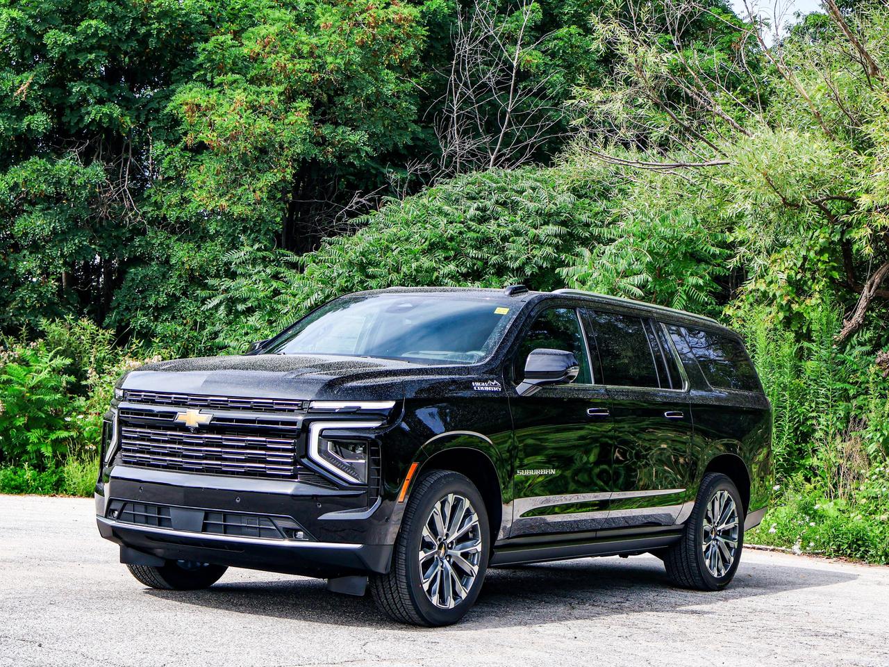 2026 Chevrolet Suburban High Country Photo