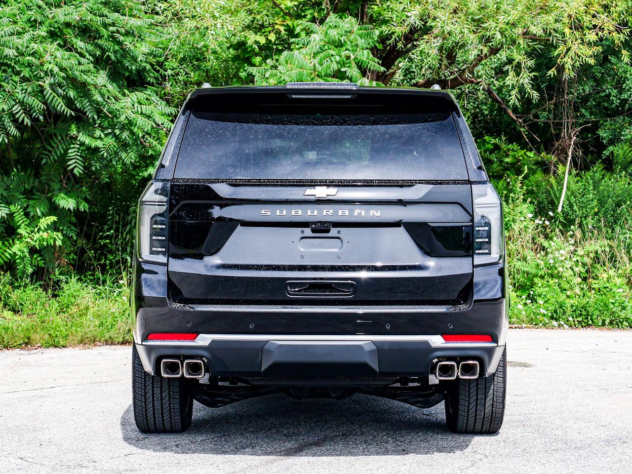 2026 Chevrolet Suburban High Country Photo