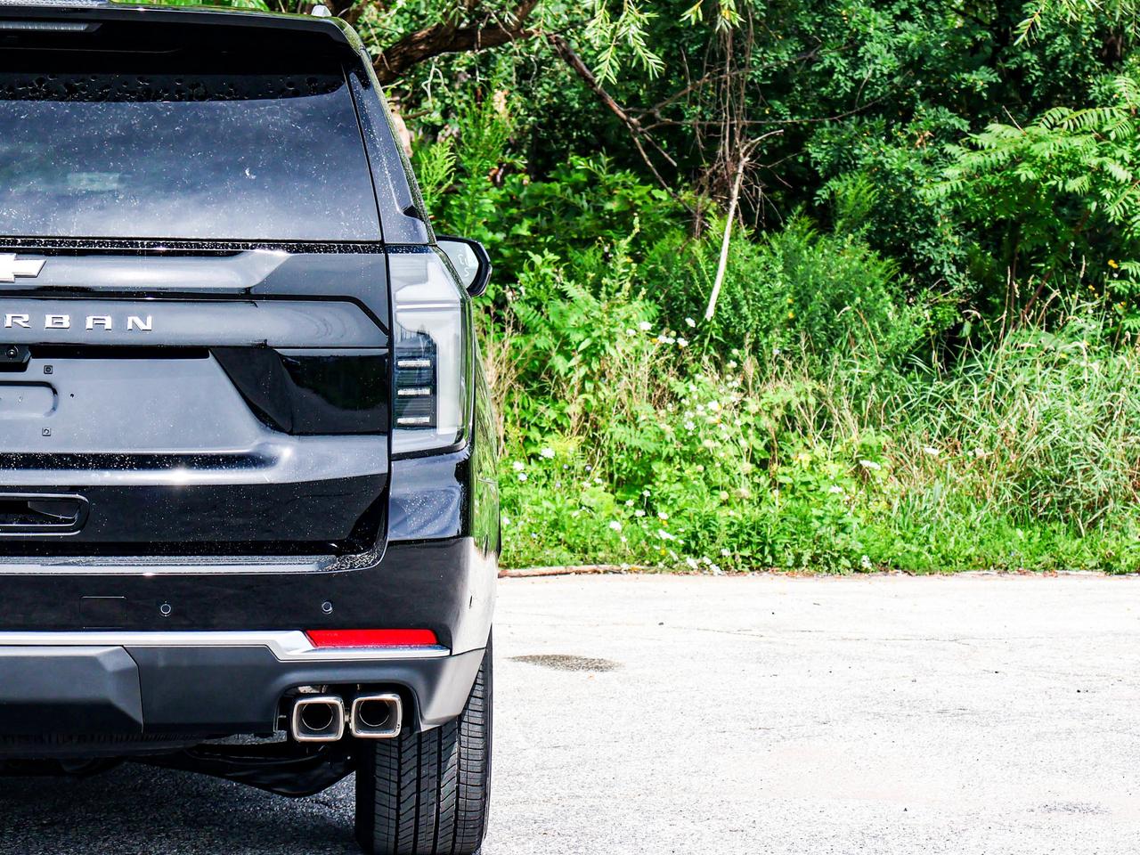 2026 Chevrolet Suburban High Country Photo