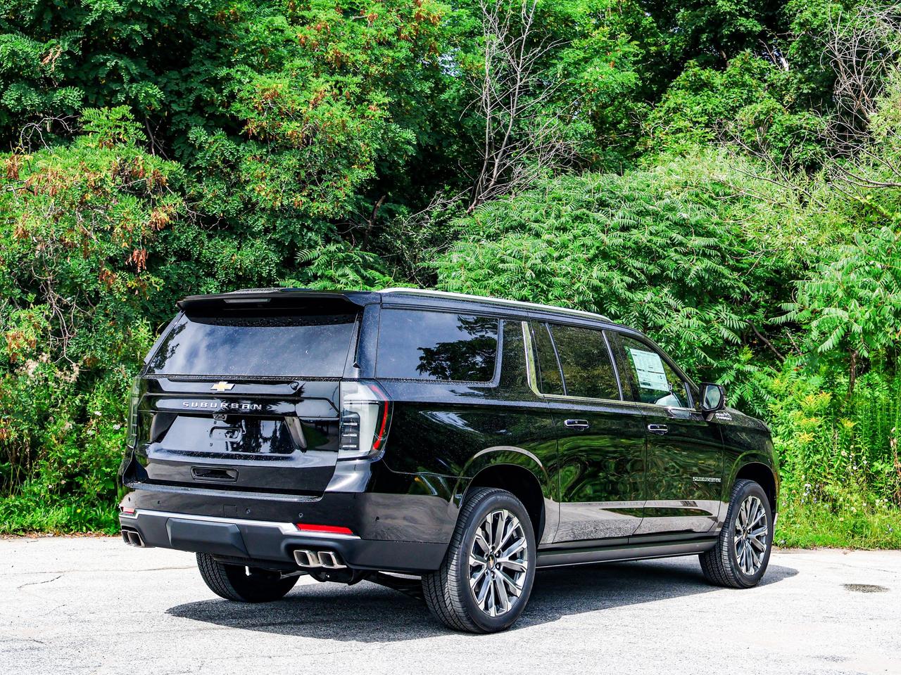 2026 Chevrolet Suburban High Country Photo