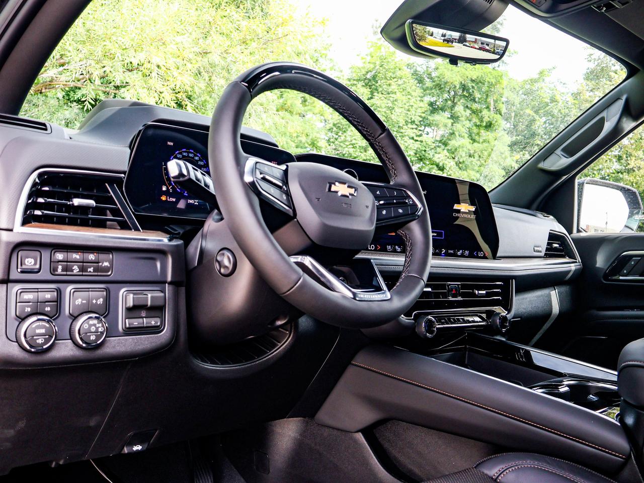 2026 Chevrolet Suburban High Country Photo