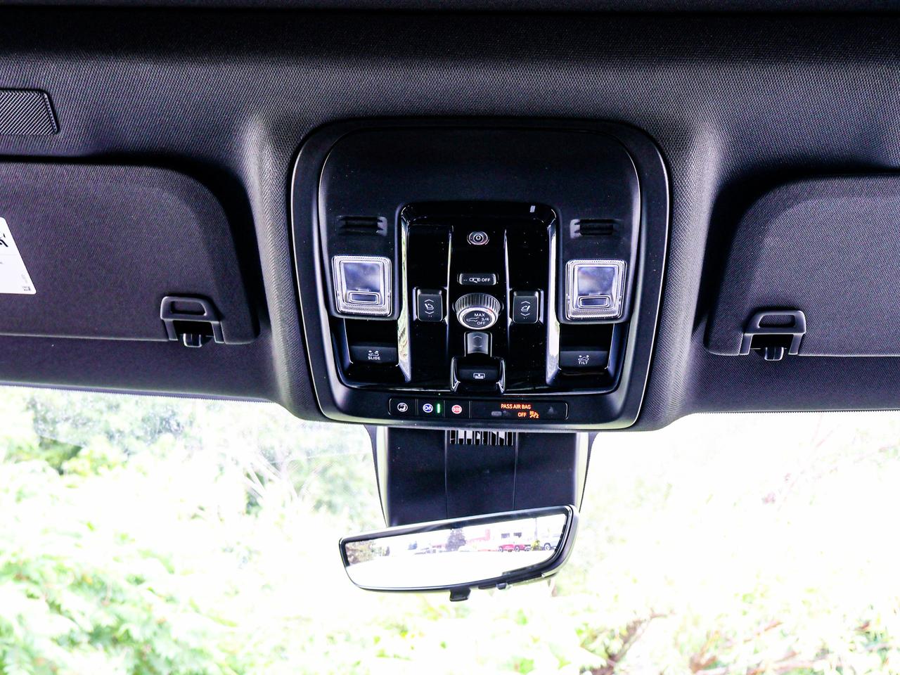 2026 Chevrolet Suburban High Country Photo
