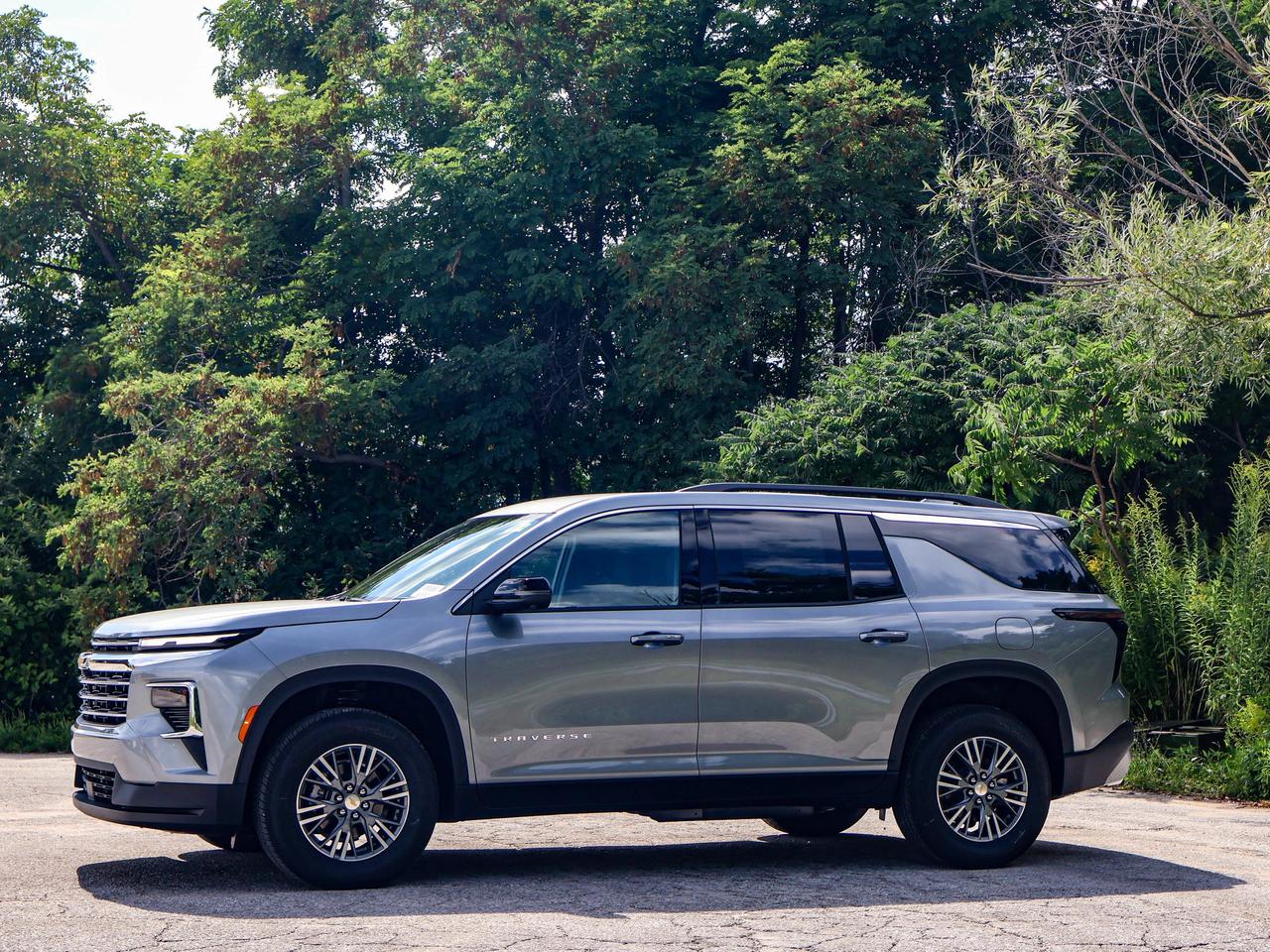 2027 Chevrolet Traverse LT Photo